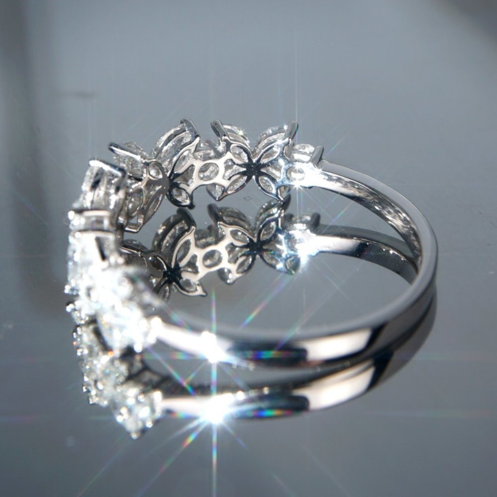 "Beautiful Dainty Flower Crystal Clear Silver Plated Party RingforWomen,UNVN1218 - Picture 5 of 6